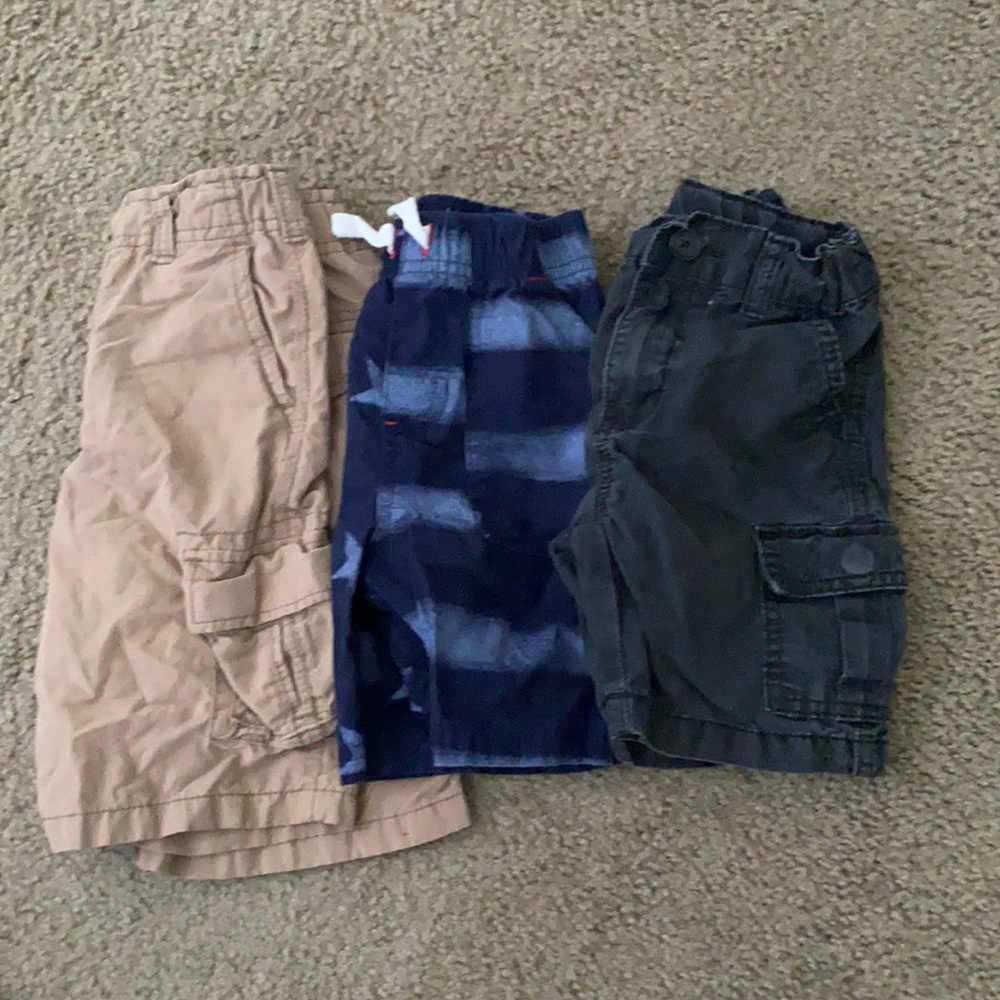 (8) Boys 3T shorts pre-loved